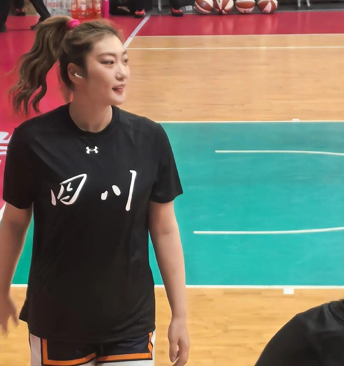 是湖北武汉, 国女篮, 了四川女篮