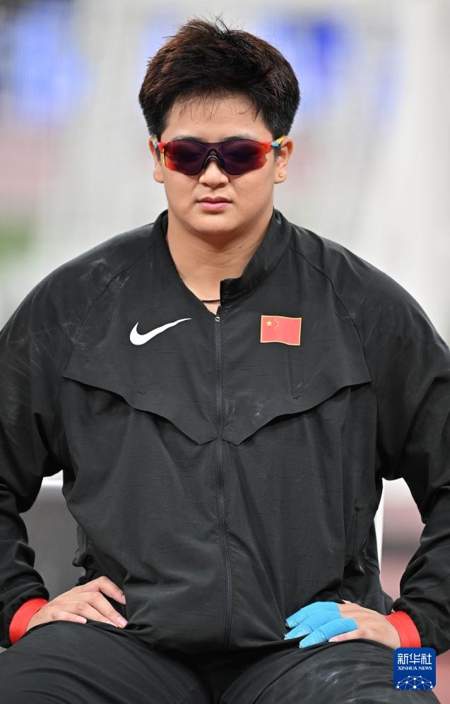 田径世锦赛, 分别获得银, 新华社记者